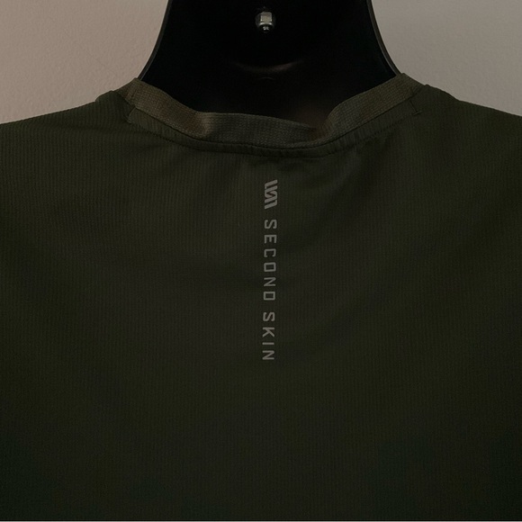 Second Skin green men’s training shirt size small - Picture 4 of 5